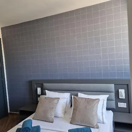 Korzo Luxury Penthouse With Pool * Msida