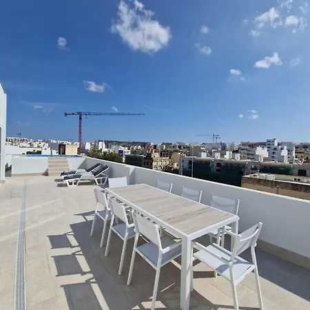 Korzo Luxury Penthouse With Pool * Msida