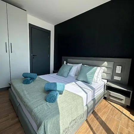 דירה Korzo Luxury Penthouse With Pool