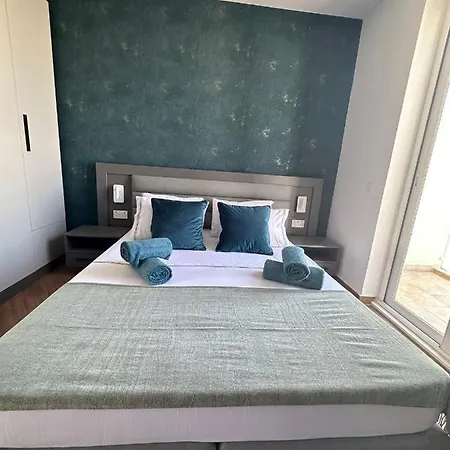Korzo Luxury Penthouse With Pool דירה