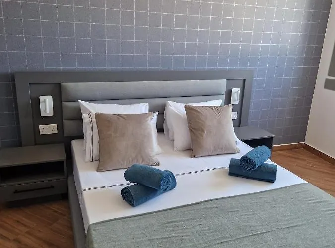 Korzo Luxury Penthouse With Pool Apartment Msida