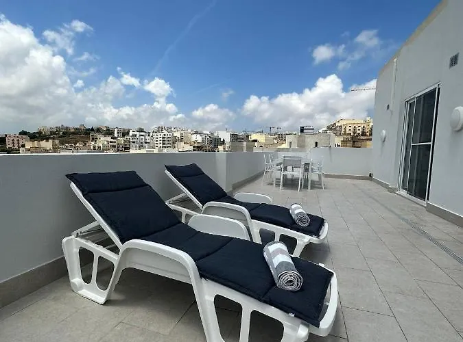 Korzo Luxury Penthouse With Pool Msida