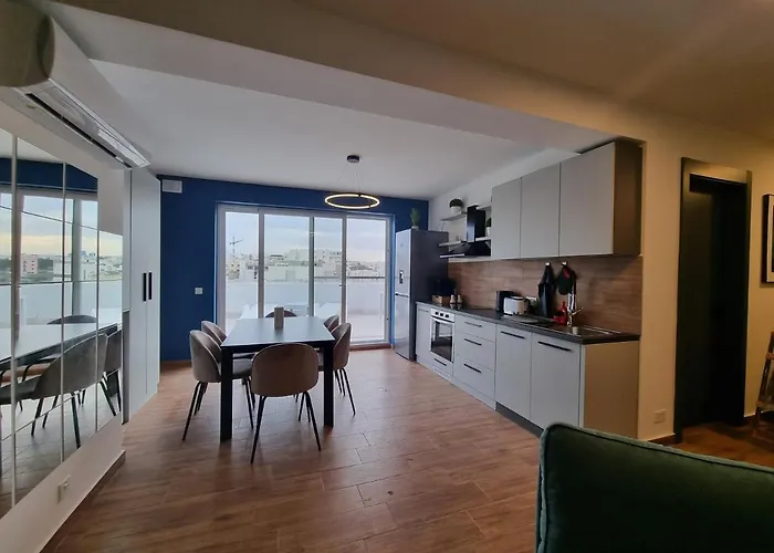 Korzo Luxury Penthouse With Pool Msida